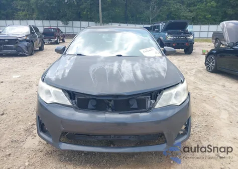 2013 Toyota Camry Le z USA, uszkodzony, nr VIN 4T4BF1FK1DR284146